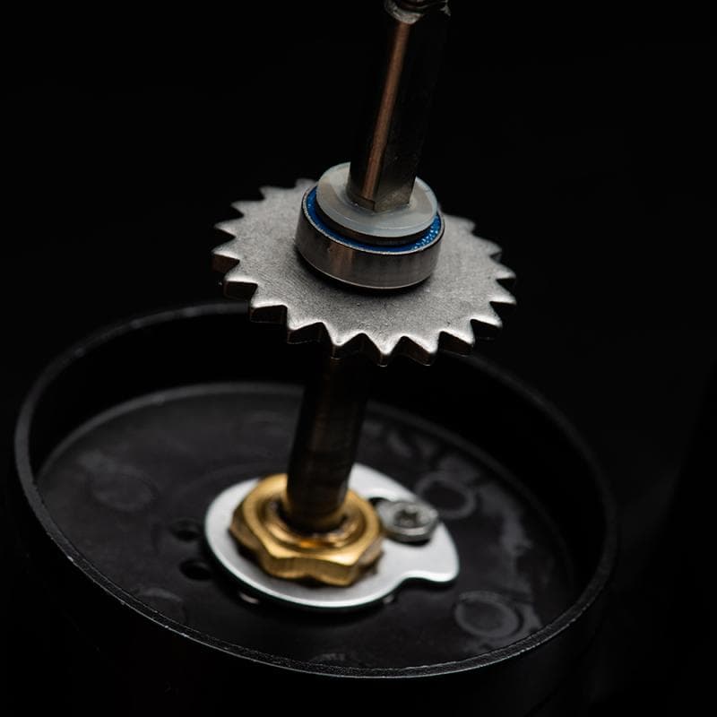 Savage Gear SGS8 FD 8+1BB 14000 - foto 9